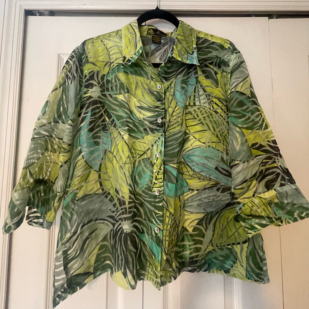 Mirasol linen blend tropical vintage button down